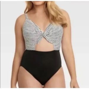 Beach Betty by Miracle Brands Cut Out Twist Front One-Piece Swimsuit *NWT*